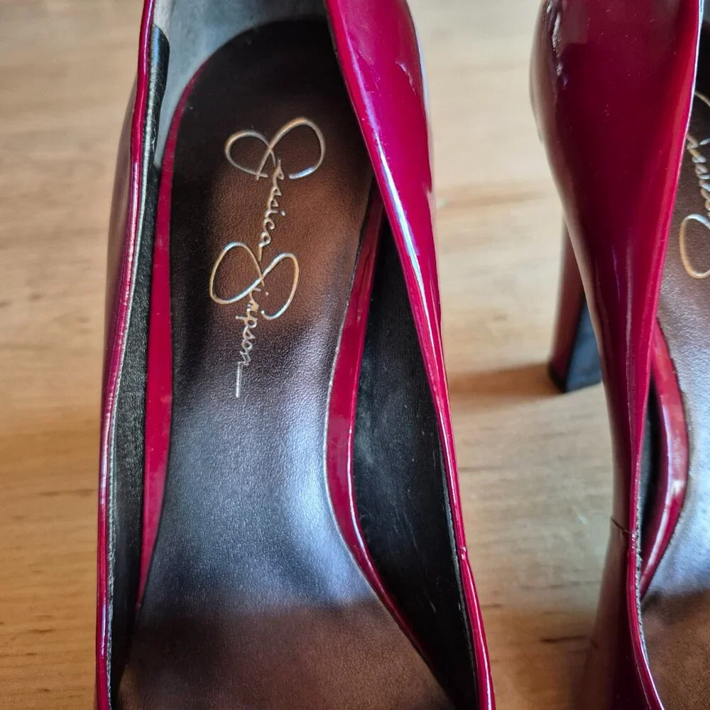 Red heels - Picture 3 of 3